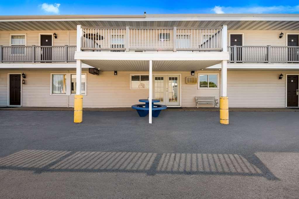 Rodeway Inn La Crosse Esterno foto